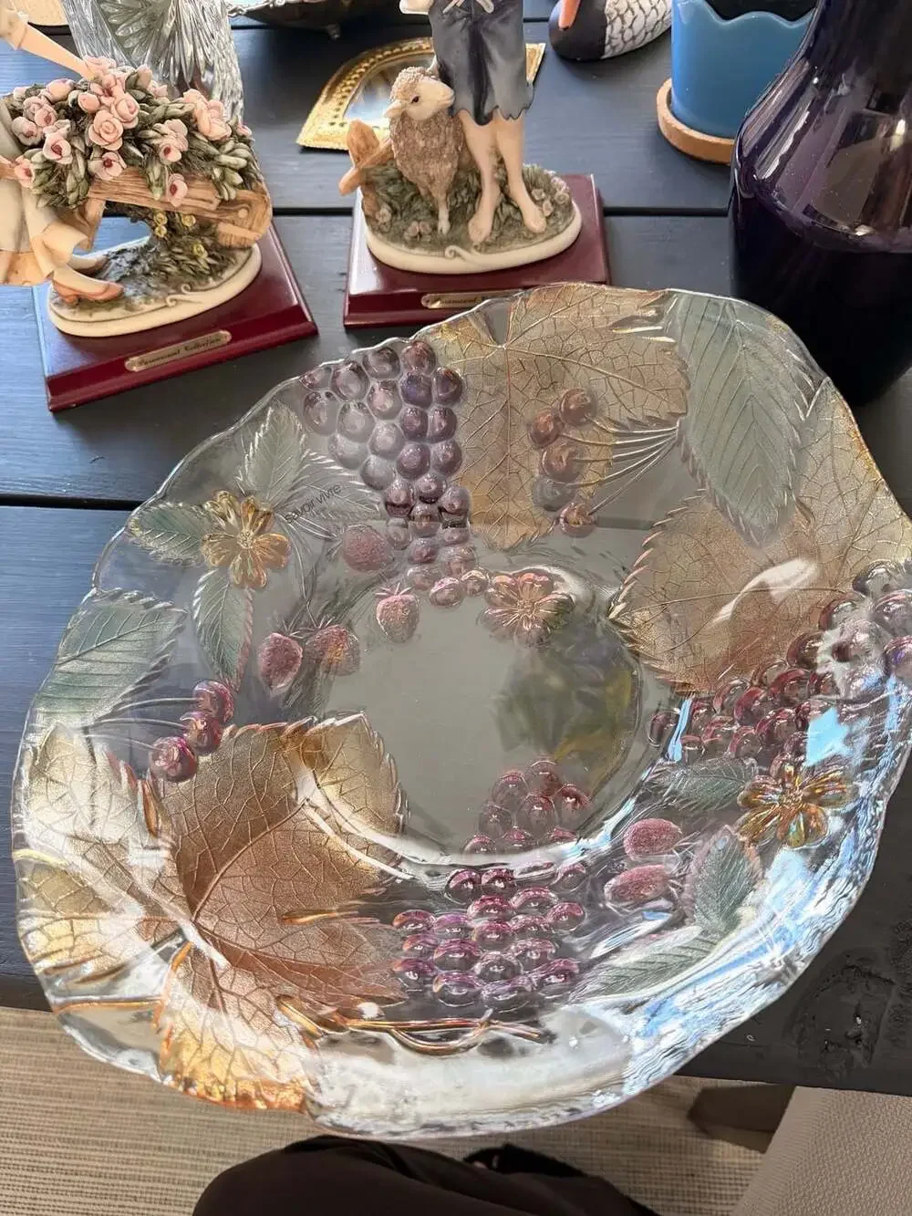 Savoir Vivre Mikasa Chablis Crystal Embossed Fruit and Leaf Glass Serving Bowl
